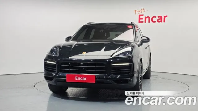 Porsche Cayenne — Фото автомобиля 3