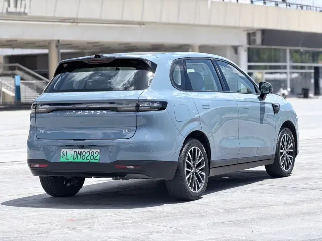 Leapmotor B10 — Фото автомобиля 4
