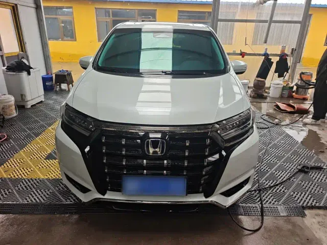 Honda Elysion — Фото автомобиля 6
