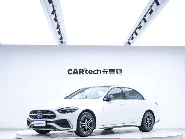 Фотография автомобиля — Mercedes-Benz C-Class