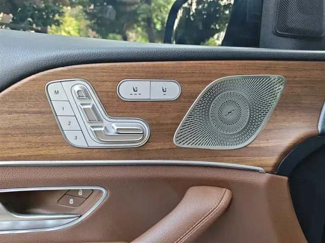 Mercedes-Benz GLE-Class — Фото автомобиля 11