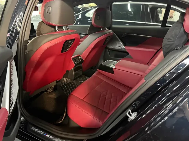 BMW 5 Series — Фото автомобиля 6