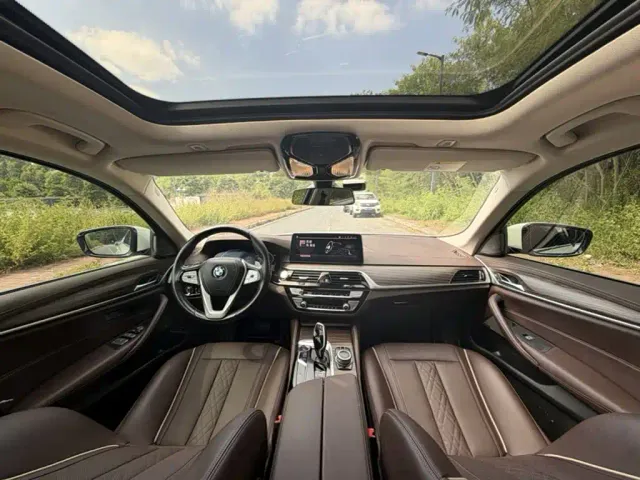 BMW 5 Series — Фото автомобиля 8
