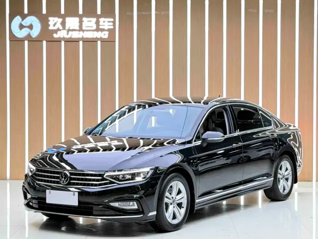 Фотография автомобиля — Volkswagen Magotan
