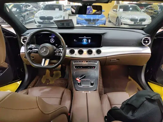 Mercedes-Benz E-Class — Фото автомобиля 11