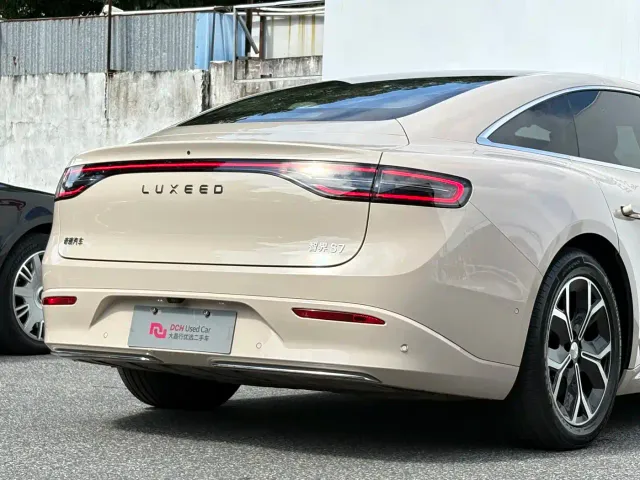 Luxeed S7 — Фото автомобиля 23