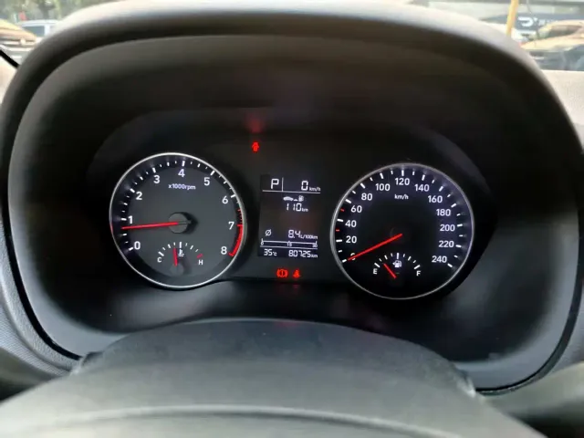 Hyundai Elantra — Фото автомобиля 12