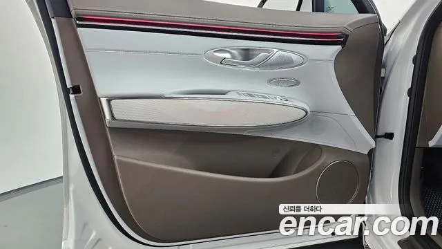 Genesis GV70 — Фото автомобиля 13