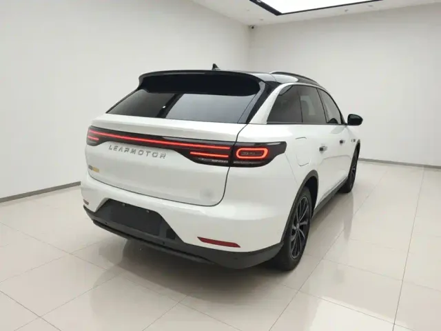 Leapmotor C11 — Фото автомобиля 6