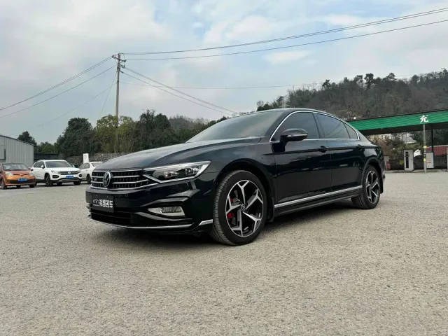 Фотография автомобиля — Volkswagen Magotan
