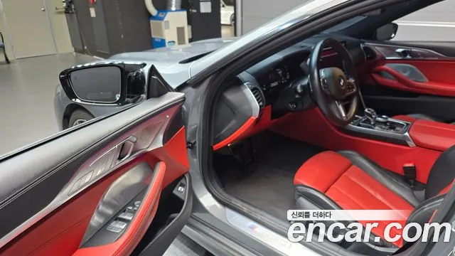 BMW 8 Series G15 — Фото автомобиля 15