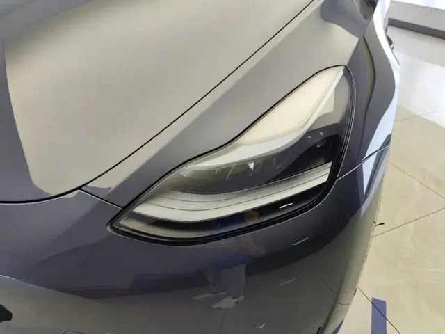 Tesla Model Y — Фото автомобиля 5