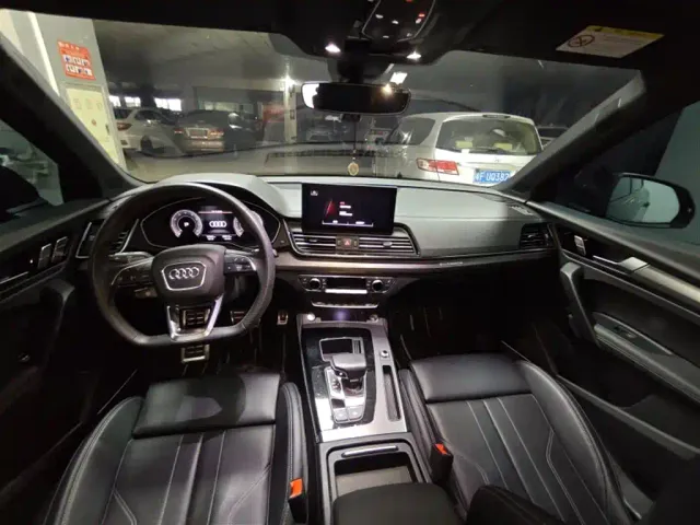 Audi Q5L — Фото автомобиля 3