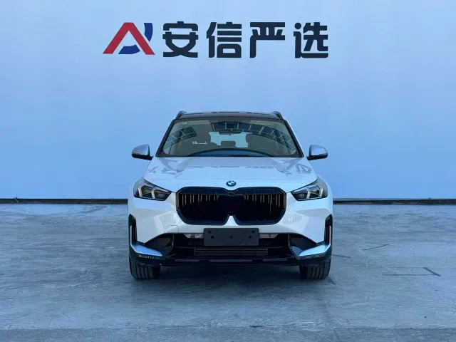 BMW BMW X1 2023 sDrive20Li X Design Package — Фото автомобиля 2