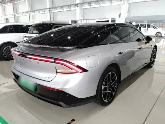 Xpeng P7+ — Фото автомобиля 6