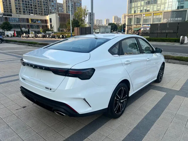 Geely Binrui — Фото автомобиля 16