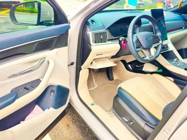 BYD Song PLUS — Фото автомобиля 13