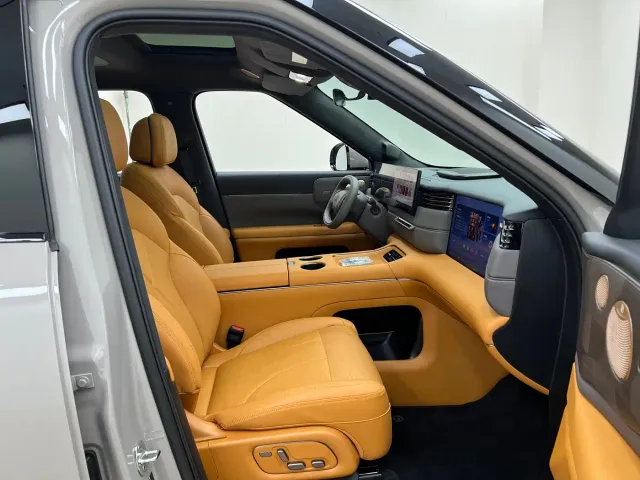 IM Motors LS8 — Фото автомобиля 30