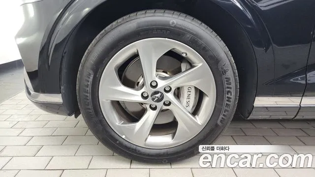 Genesis GV70 2.5T Бензин 2WD — Фото автомобиля 5