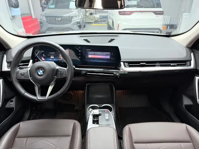 BMW X1 — Фото автомобиля 10