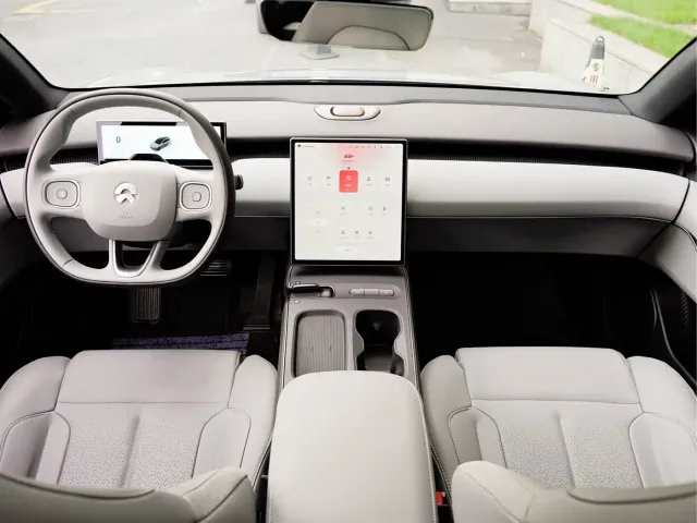 Nio ET5 Touring — Фото автомобиля 16
