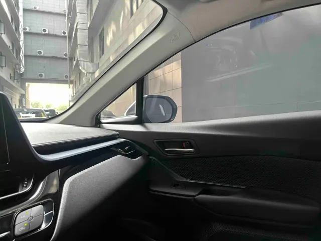 Toyota IZOA — Фото автомобиля 15