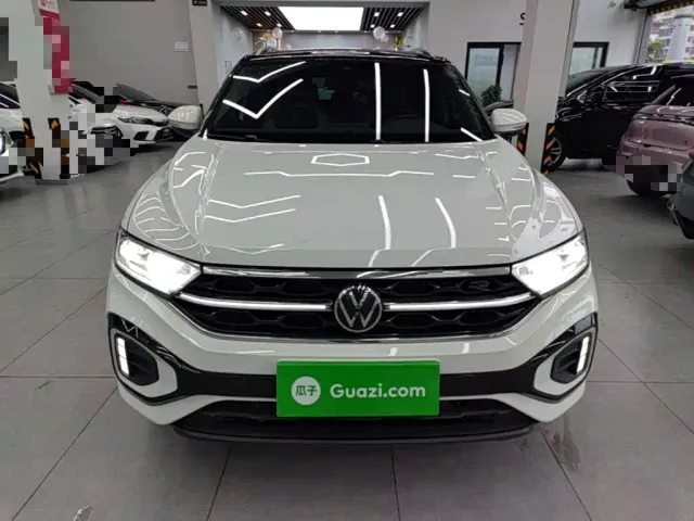 Volkswagen T-Roc — Фото автомобиля 2