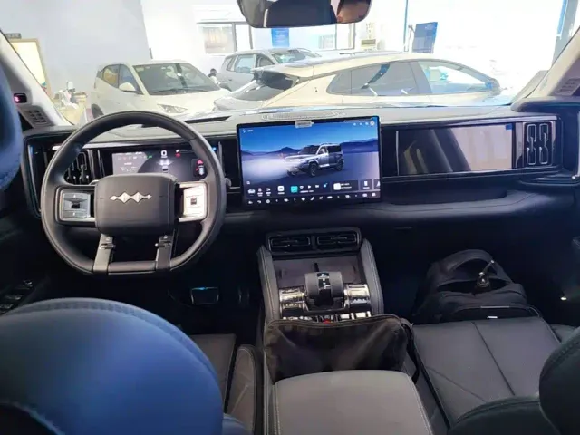 BYD FangChengBao Leopard 5 — Фото автомобиля 9