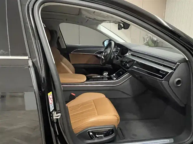 Audi A8 — Фото автомобиля 17