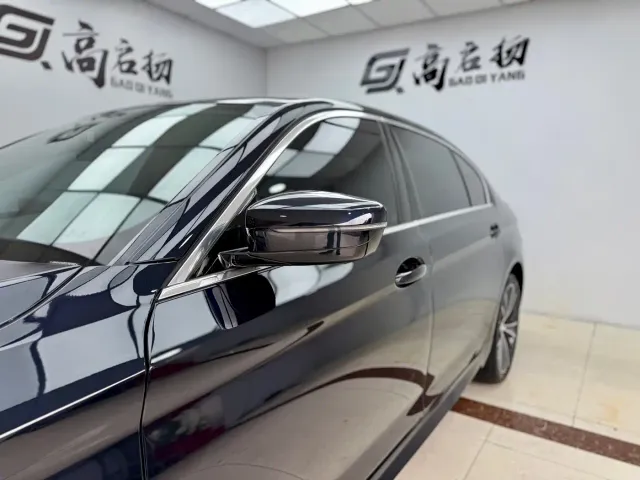 BMW 5 Series — Фото автомобиля 5