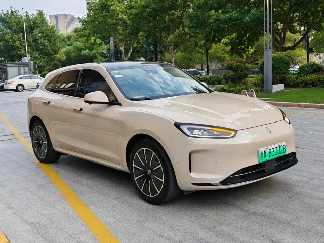 Aito M5 — Фото автомобиля 3