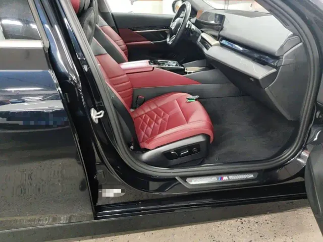 BMW 5 Series — Фото автомобиля 8