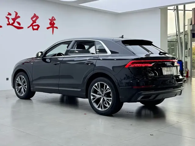 Audi Q8 — Фото автомобиля 21