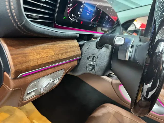 Mercedes-Benz GLS-Class — Фото автомобиля 9