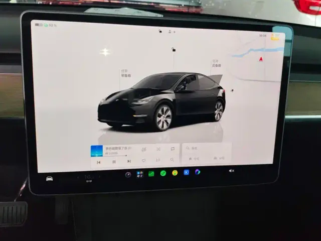 Tesla Model Y — Фото автомобиля 14