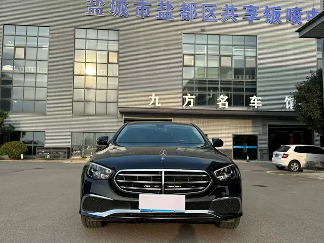 Mercedes-Benz E-Class — Фото автомобиля 6