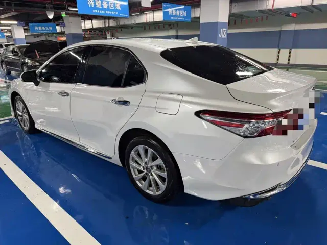 Toyota Camry — Фото автомобиля 4