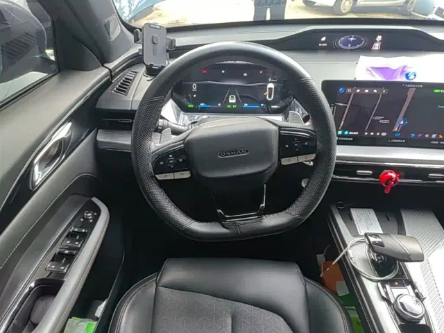 Changan Oshan Z6 EV — Фото автомобиля 10