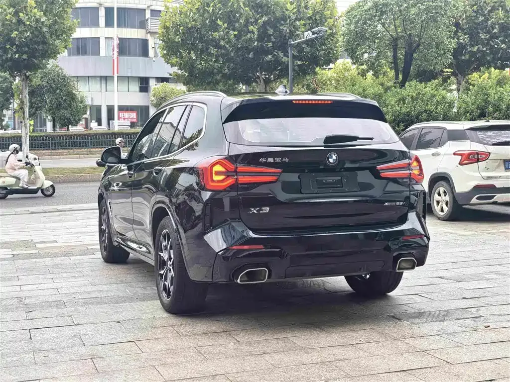 BMW BMW X3 2022 xDrive25i M Sport Package — Фото автомобиля 9