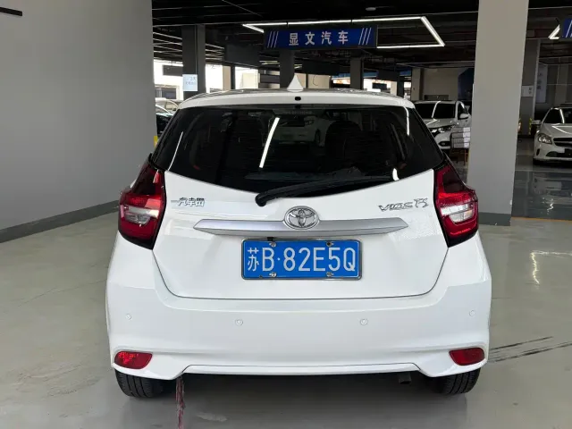 Toyota Vios FS — Фото автомобиля 9