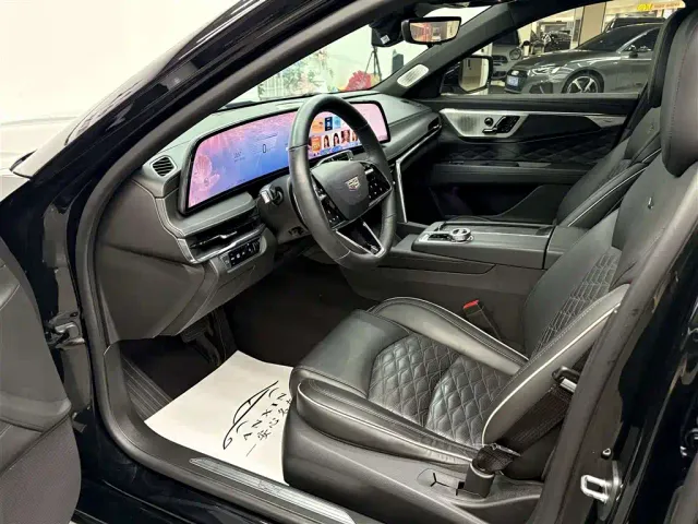 Cadillac CT6 — Фото автомобиля 7