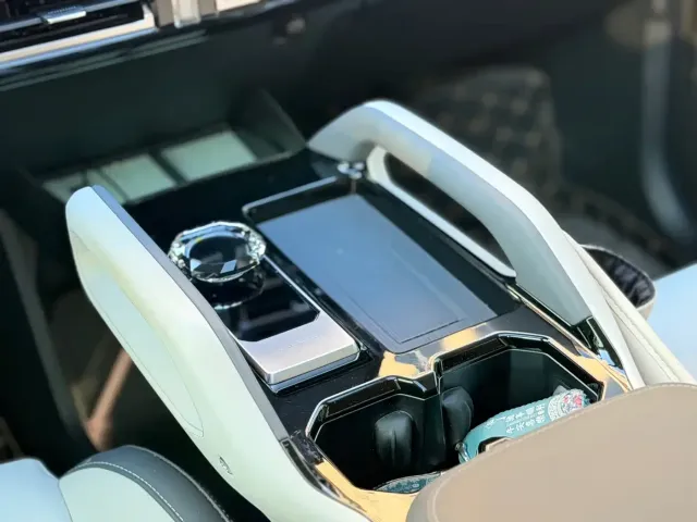 iCAR 03 — Фото автомобиля 13