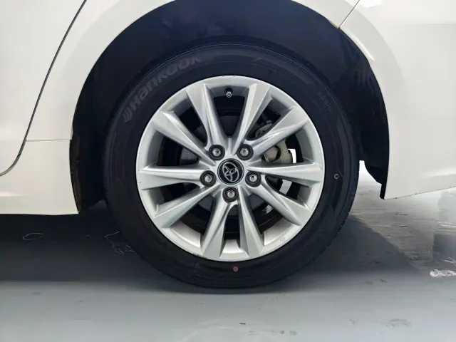 Toyota Corolla — Фото автомобиля 8
