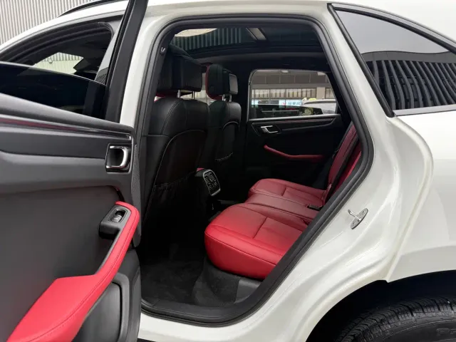 Porsche Macan — Фото автомобиля 22