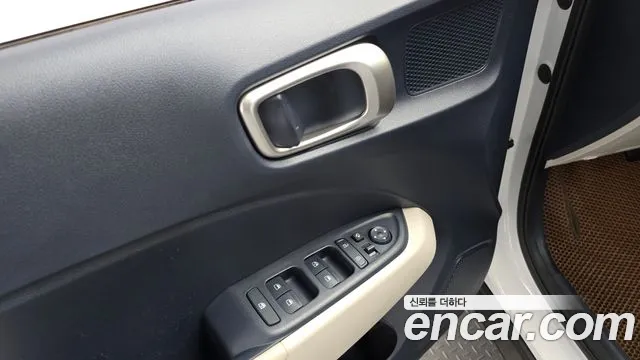 Hyundai Venue Venue 1.6 Flux — Фото автомобиля 16