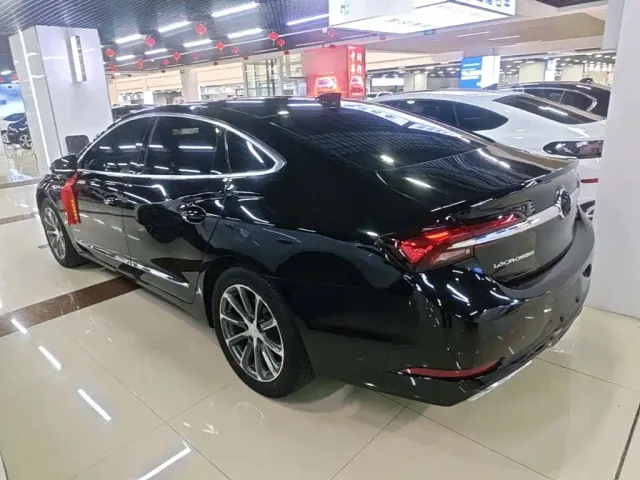 Buick LaCrosse — Фото автомобиля 4