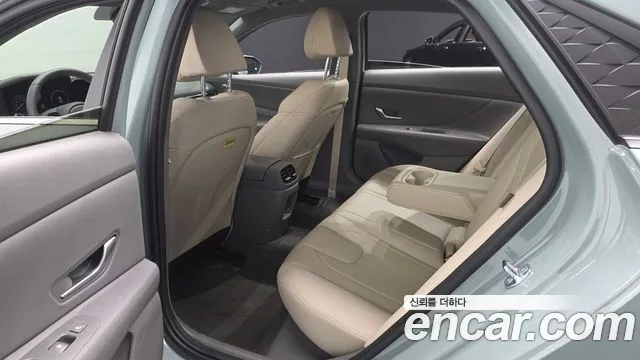 Hyundai Avante CN7 — Фото автомобиля 11