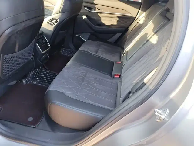 Geely Xingyue L — Фото автомобиля 16