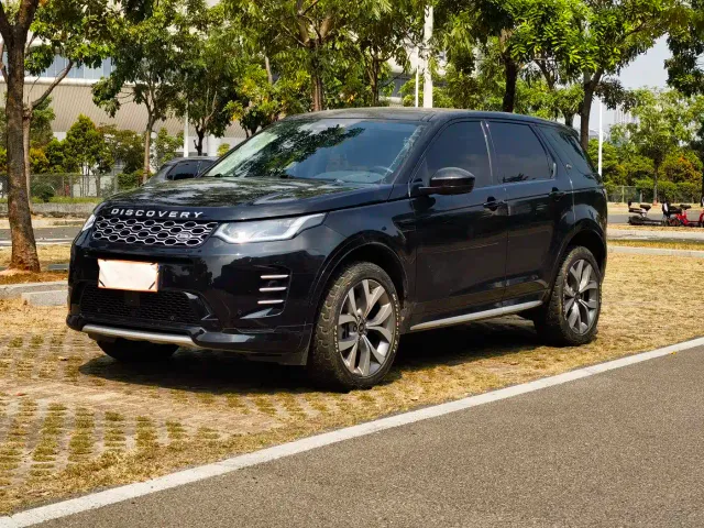 Фотография автомобиля — Land Rover Discovery Sport