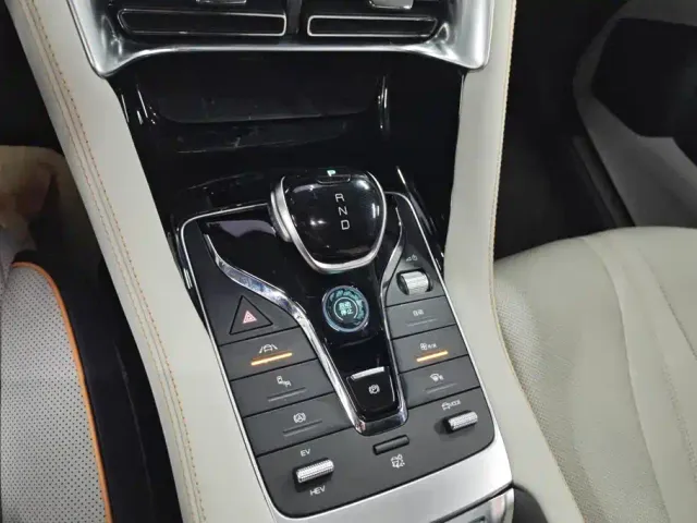 BYD Song PLUS — Фото автомобиля 16